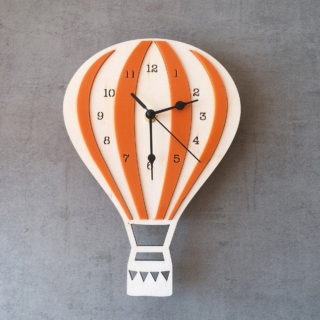 Wanduhr Heißluftballon Holz fürs Kinderzimmer