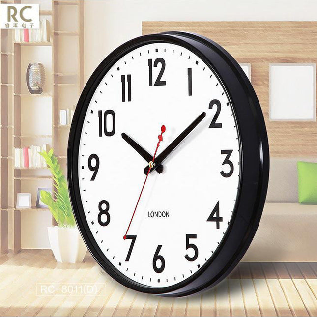 Klassische Retro Wanduhr für Küche