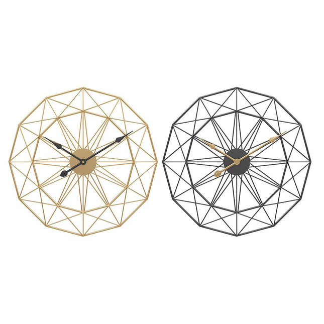 Große geometrische Wanduhr aus Metall
