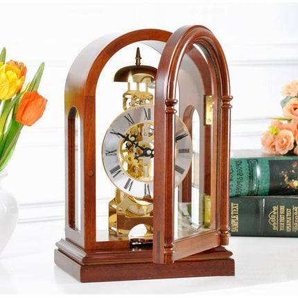 Skelettuhr im Holzgehäuse als Tischuhr