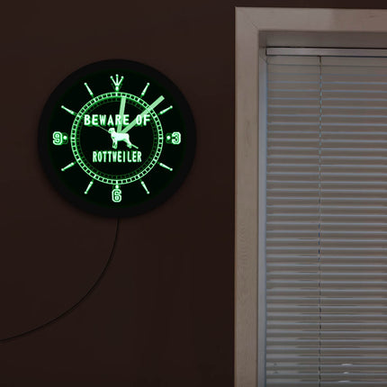 Rottweiler Hund Wanduhr mit LED-Beleuchtung
