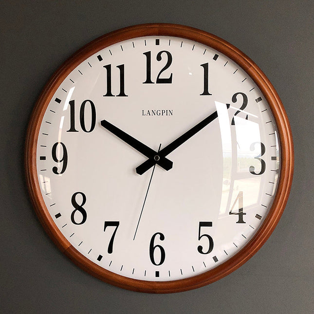 Klassische Wanduhr mit Holzrahmen Glas