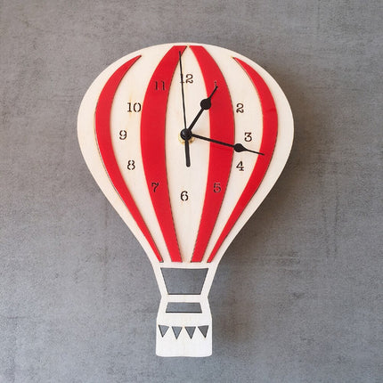 Wanduhr Heißluftballon Holz fürs Kinderzimmer