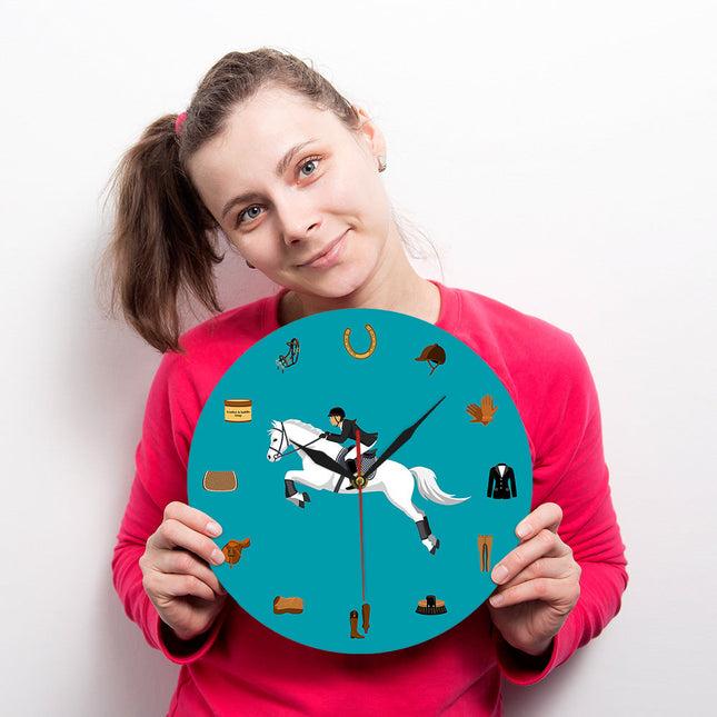 Blaue Wanduhr mit Pferdemotiv Reitsport