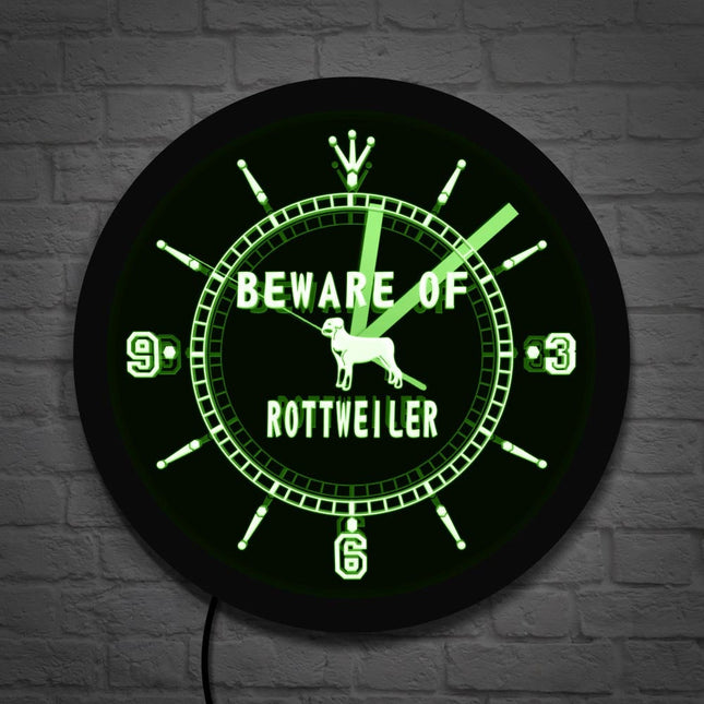 Rottweiler Hund Wanduhr mit LED-Beleuchtung