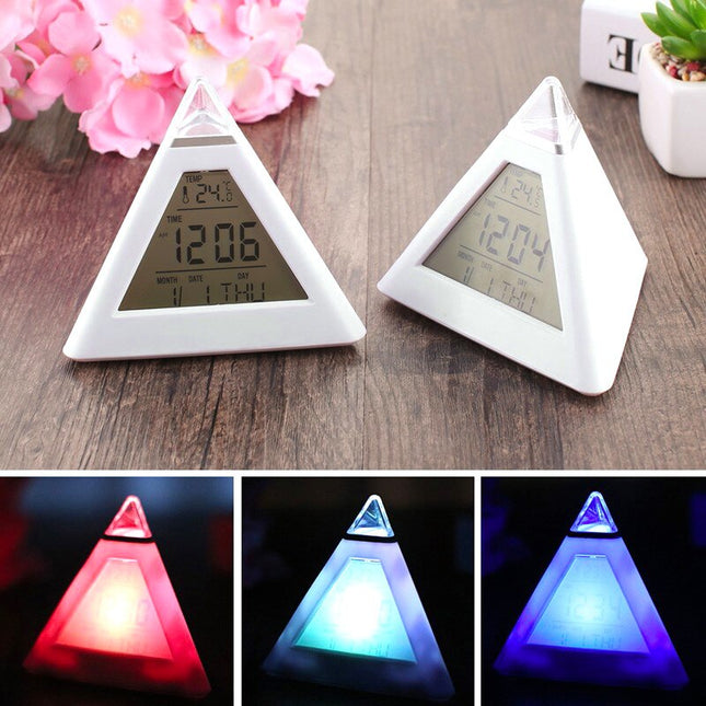 Pyramidenwecker mit 7-farbigem LED Stimmungslicht