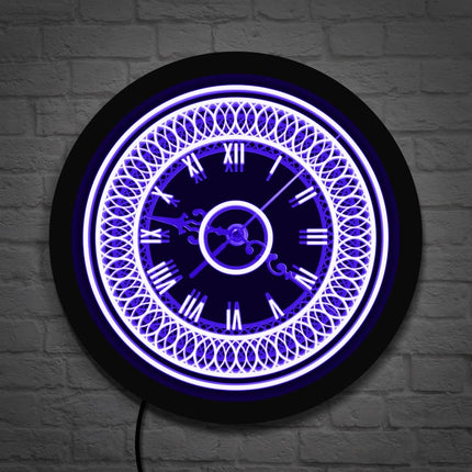 LED Wanduhr mit klassischem Ornament-Design