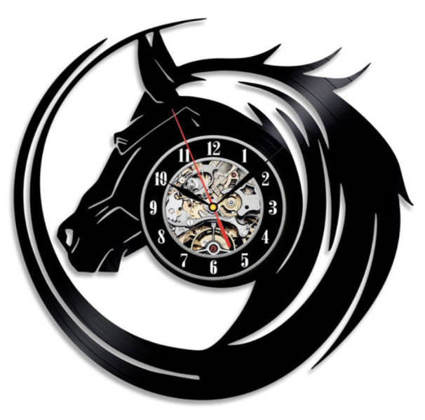 Schallplattenuhr mit Pferdekopf für Reiter