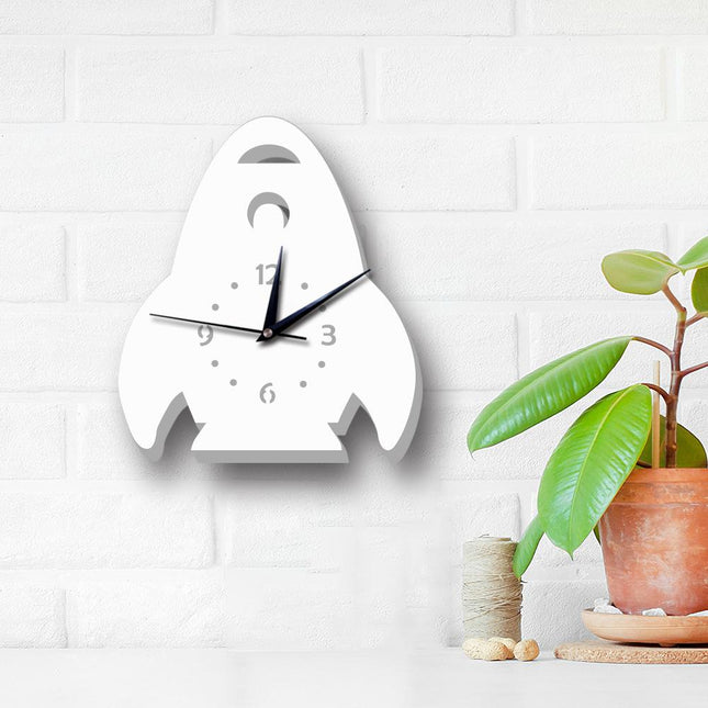 Weiße Kinder Wanduhr in Raketen-Form
