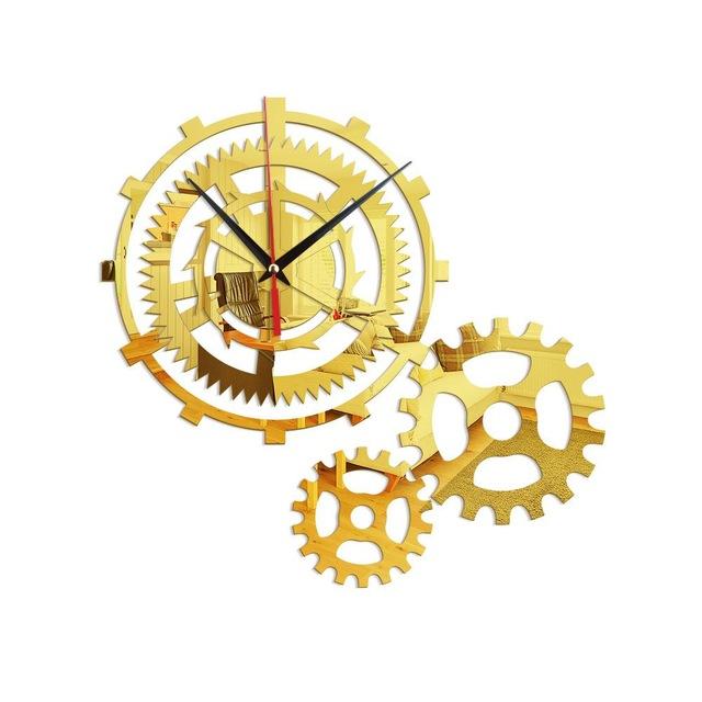 Dekorative Wanduhr mit sichtbarem Getriebe