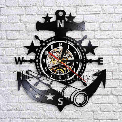 Maritime Schallplattenuhr mit Anker Motiv