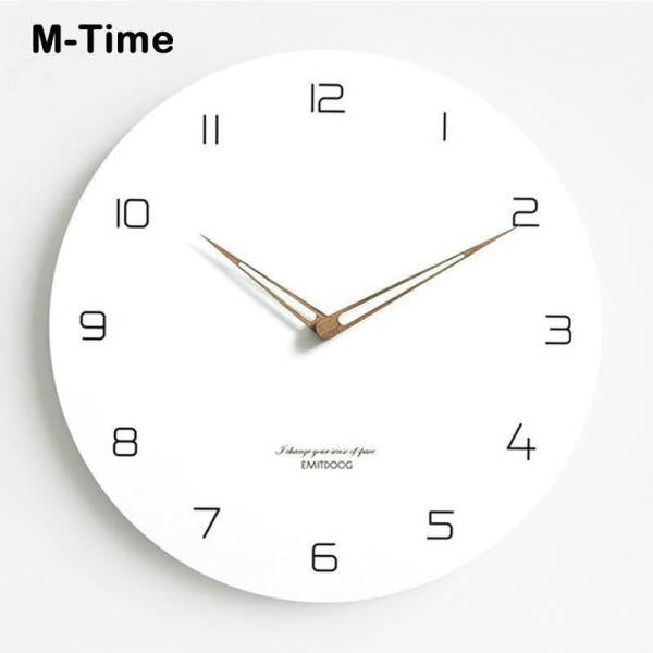 Wanduhr aus Holz weiß gebleicht