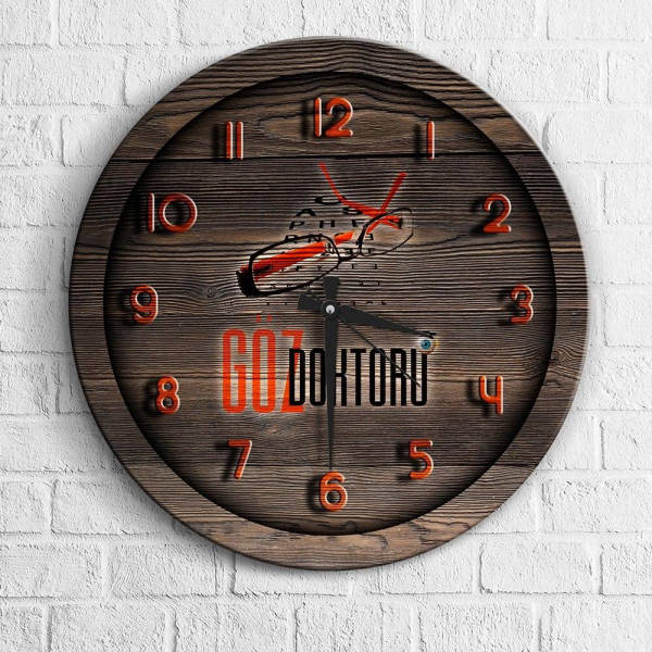 Runde Holzwanduhr mit roten Ziffern