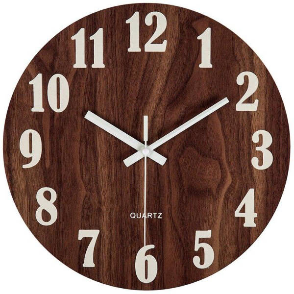 Moderne Wanduhr Holz gut lesbar