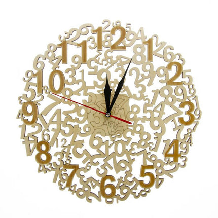 Kreative Wanduhr Holz mit Zahlen