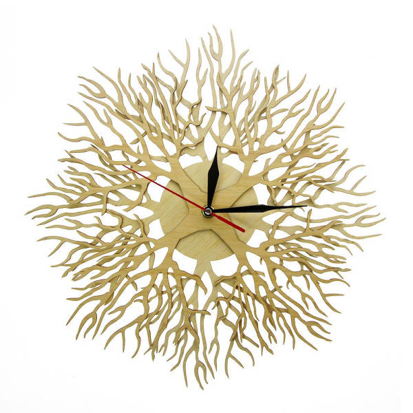 Wanduhr Lebensbaum aus Holz filigran