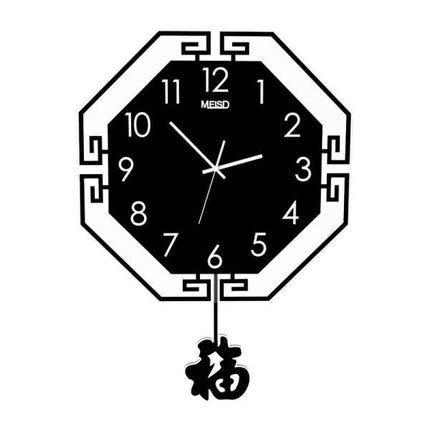 Achteckige Wanduhr asiatisch mit Pendel