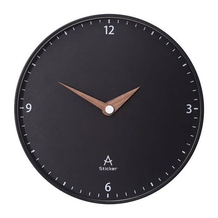 Minimalistische Wanduhr mit edlen Holzzeigern