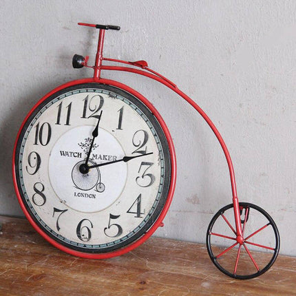 Wanduhr in Hochrad Form Vintage