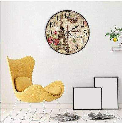 Romantische Wanduhr mit Paris Motiv