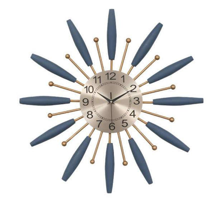 Große Designer Wanduhr im Retro Stil