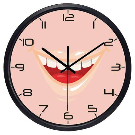 Lustige Wanduhr mit lächelndem Gesicht