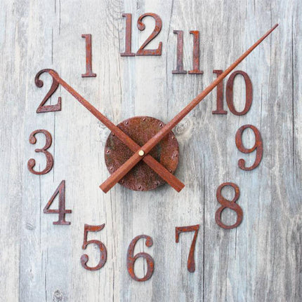 Große Vintage Wanduhr in Rostoptik