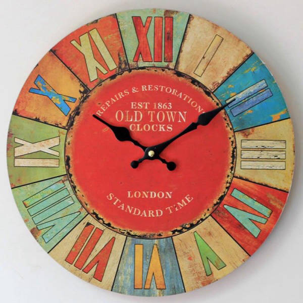 Bunte Vintage Wanduhr Old Town