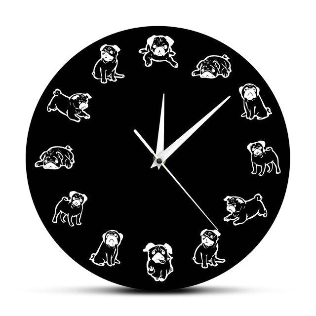 Originelle Wanduhr mit Mops Hunden