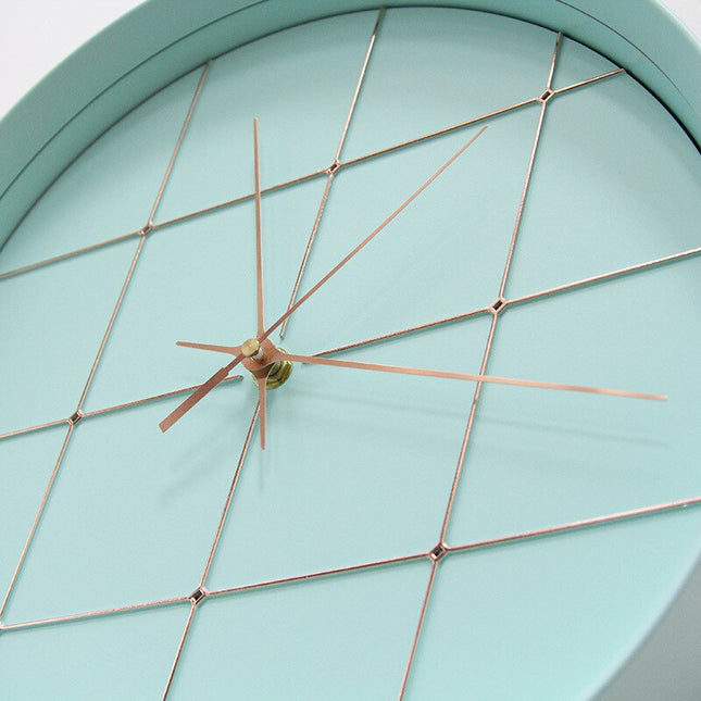 Runde Design Wanduhr in Mintgrün