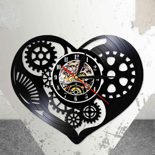 Steampunk Wanduhr Herz aus Schallplatte